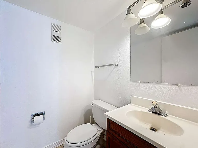 5977 Village Cir #5977 — Photo 12