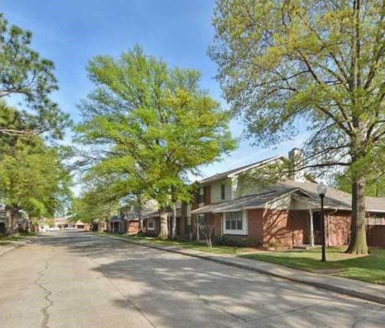 2nd image of 9009 N May Ave APT 164