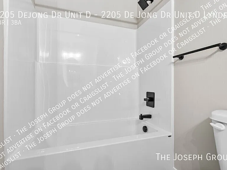 2205 Dejong Dr #D — Photo 25