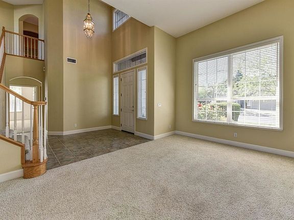 5th image of 1859 Sunningdale Dr