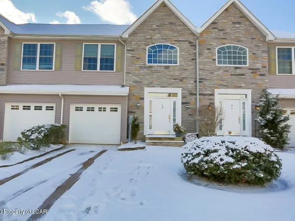 8 Marina Dr, Harveys Lake, PA 18618