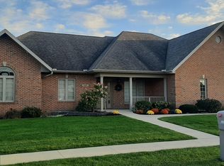 2405 Kensington Dr, Saint Marys, OH 45885