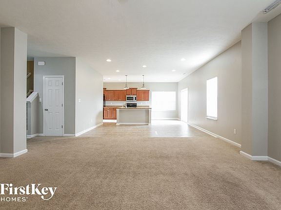 3rd image of 488 Mozart Dr