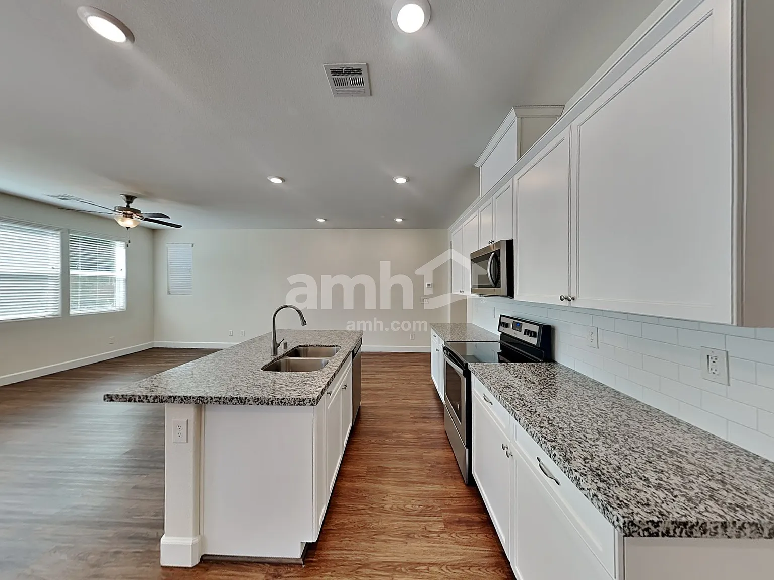 4 bed, 3.5 bath, 2149 sqft, $2,450 — Photo 3