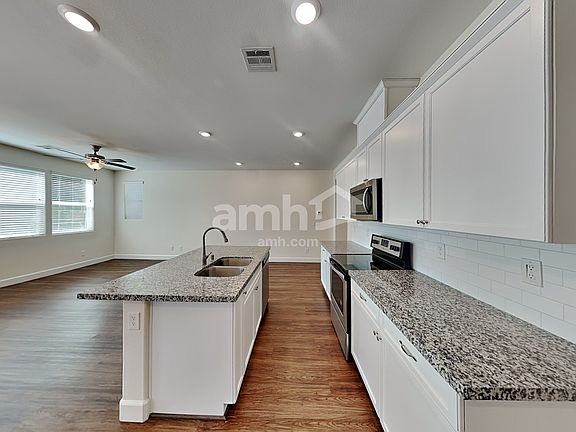 3rd image of 9259 Baylee Bay Ct