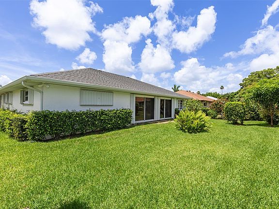 3rd image of 10821 Greentrail Drive