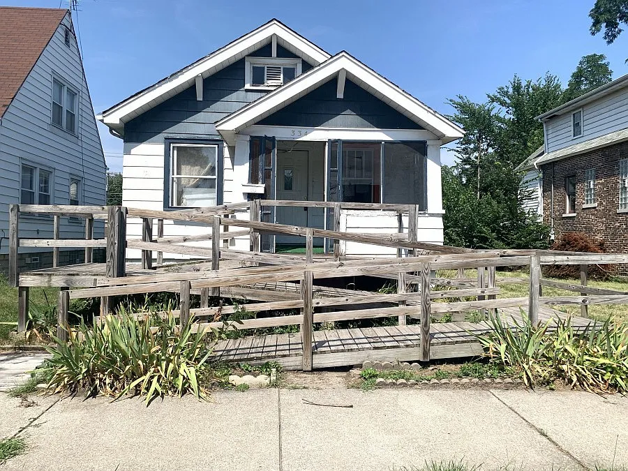 334 152nd Pl photo 1