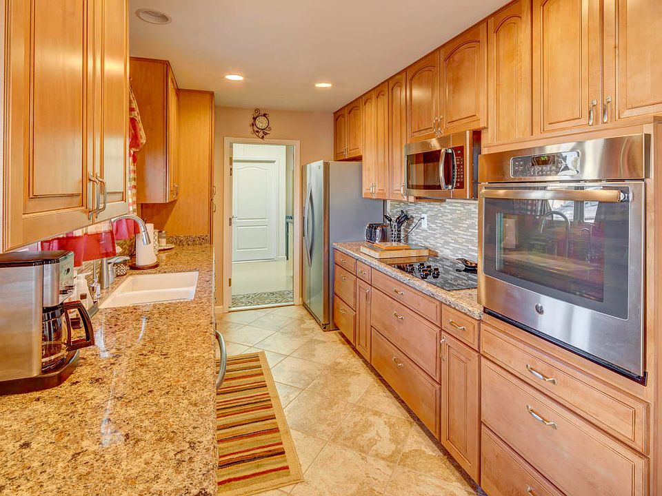1st image of 12947 W Shadow Hills Dr