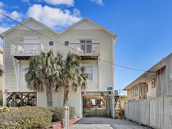 3rd image of 809 B Ocean Boulevard