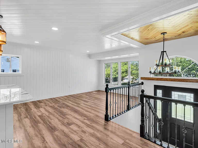 24 Woodlark Rd — Photo 3