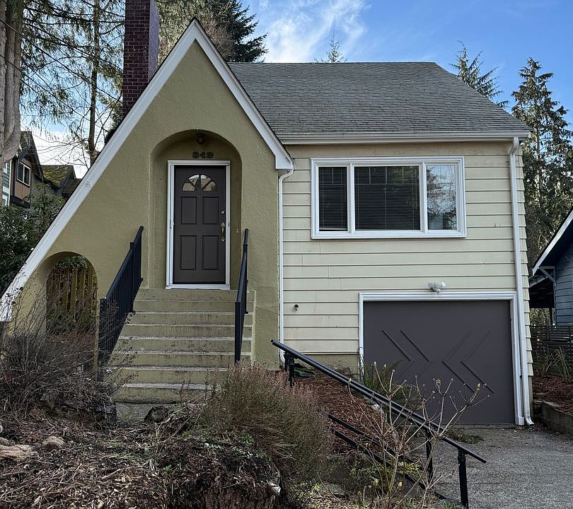値下げ不可　house on the hill_ Parent Bag_Tile 3248 Hill Valley St, Las Vegas, NV 89129 | Zillow