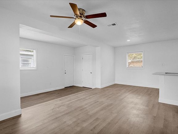 2nd image of 4817 Steyr St