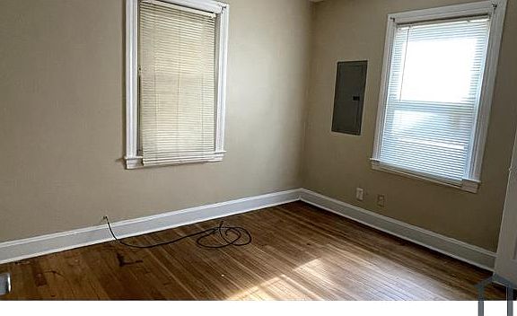 5th image of 102 S 38th St