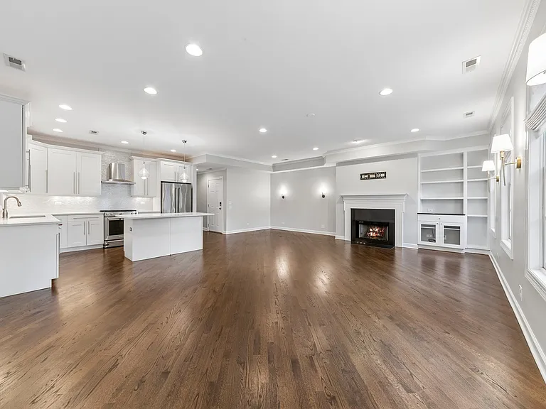 953 W Montana St #3 — Photo 3