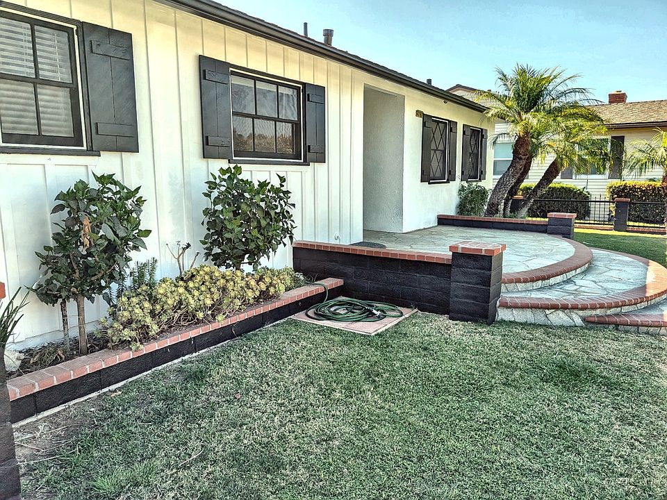 1st image of 12671 Jerome Ln