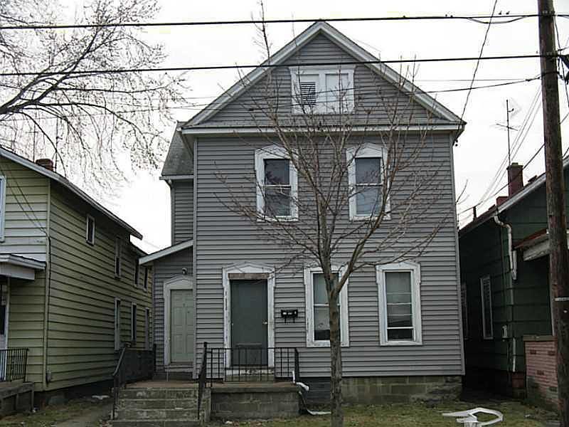 2nd image of 419 W 17th St