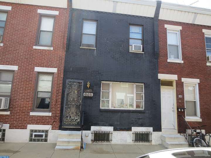 1st image of 946 Daly St