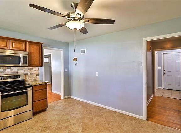 4th image of 5208 Elmwood Ave