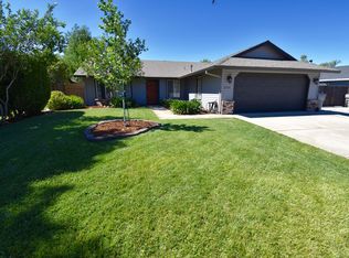 2543 Dewberry Dr, Redding, CA 96003