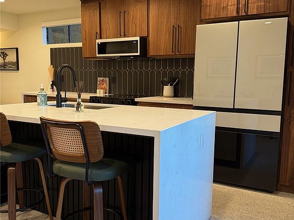 5th image of 5300 E Waverly Dr APT M4104