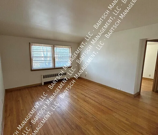 3250 S 49th St #7 — Photo 2
