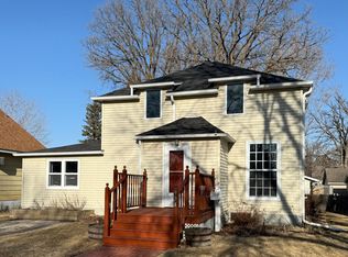 924 Knight Ave N, Thief River Falls, MN 56701