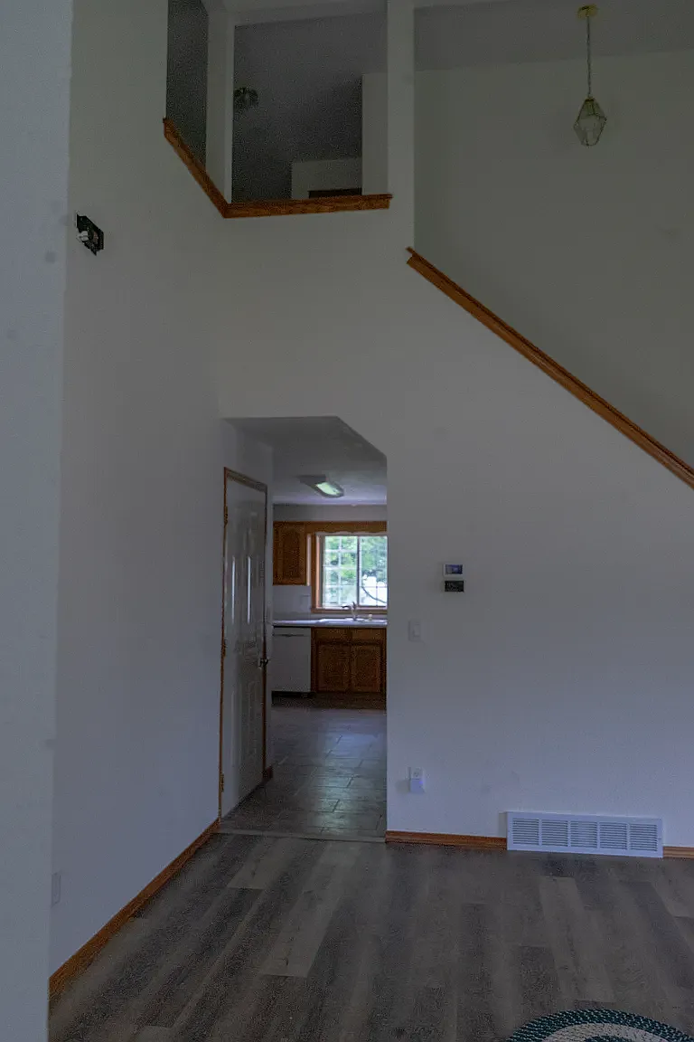 4 bed, 2.5 bath, 1820 sqft, $1,995 — Photo 3