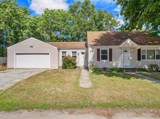 11 Halsey Dr, Smithfield, RI 02917