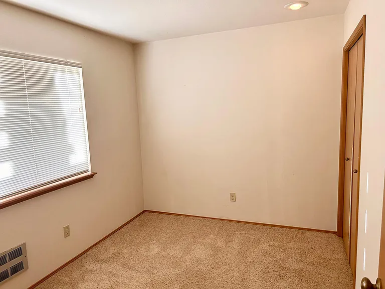 2nd Bedroom with closet