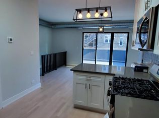 2839 W Montrose Ave #2R, Chicago, IL 60618