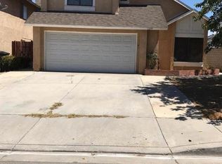 12199 Pluto Dr, Victorville, CA 92392