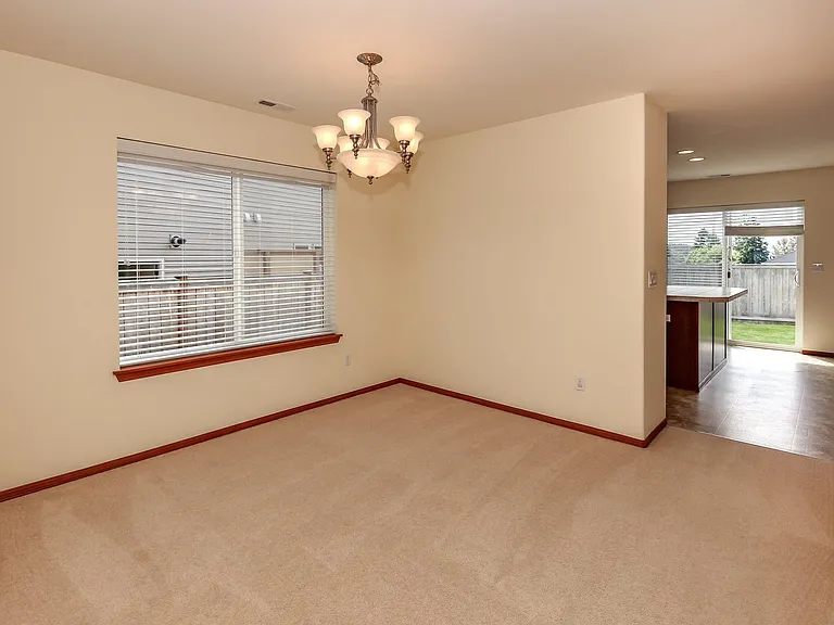 1187 Swan Loop — Photo 10