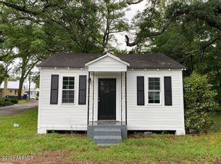 530 Ribaut Rd, Beaufort, SC 29902