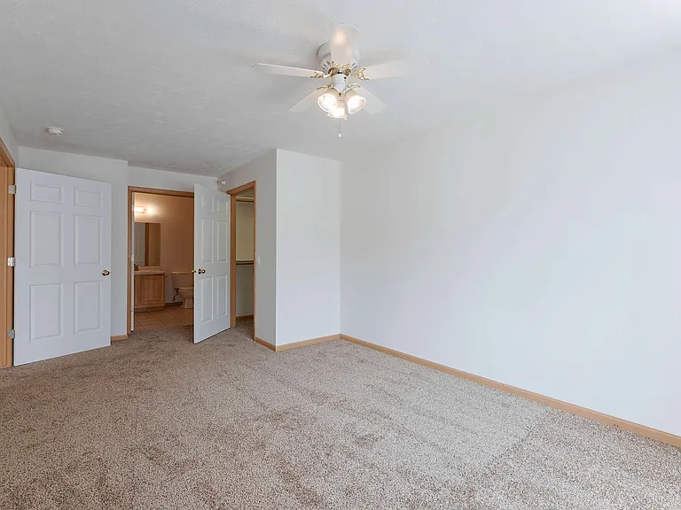 Park Ridge Apartments — Photo 54