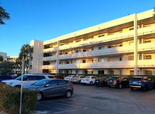 3186 Via Poinciana #211, Lake Worth, FL 33467