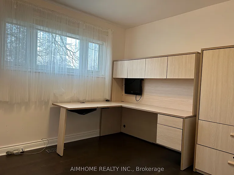 2415 Edith Ave — Photo 17