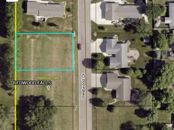 306 Westwood Dr, Redwood Falls, MN 56283