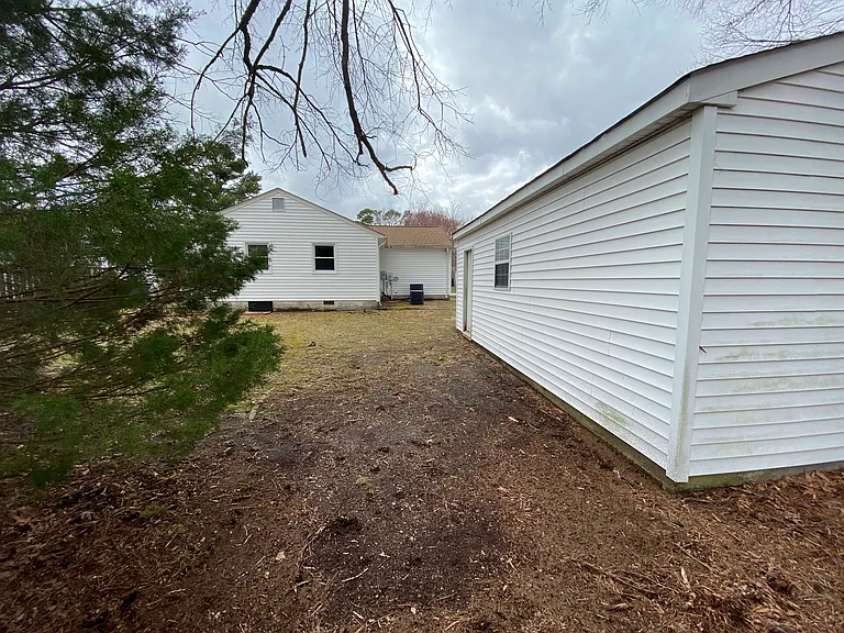 218 Mona Dr — Photo 44