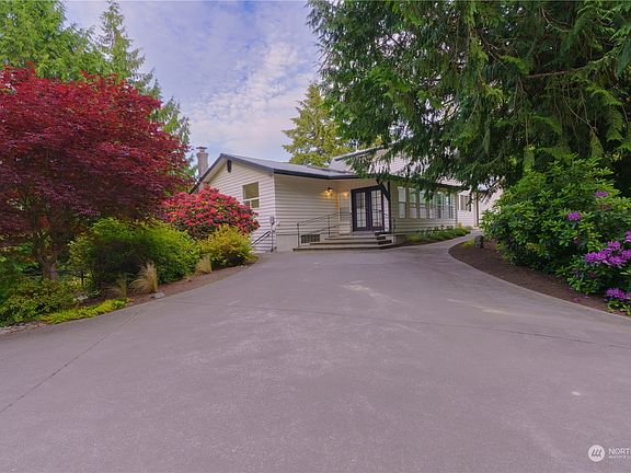 2nd image of 9665 NE Dronawood Drive