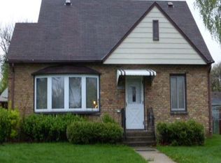 1688 3rd St E, Saint Paul, MN 55106