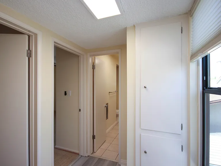 874 S Marengo Ave #10 — Photo 16