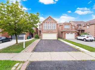 42 Mosley Cres, Brampton, ON L6Y5C8