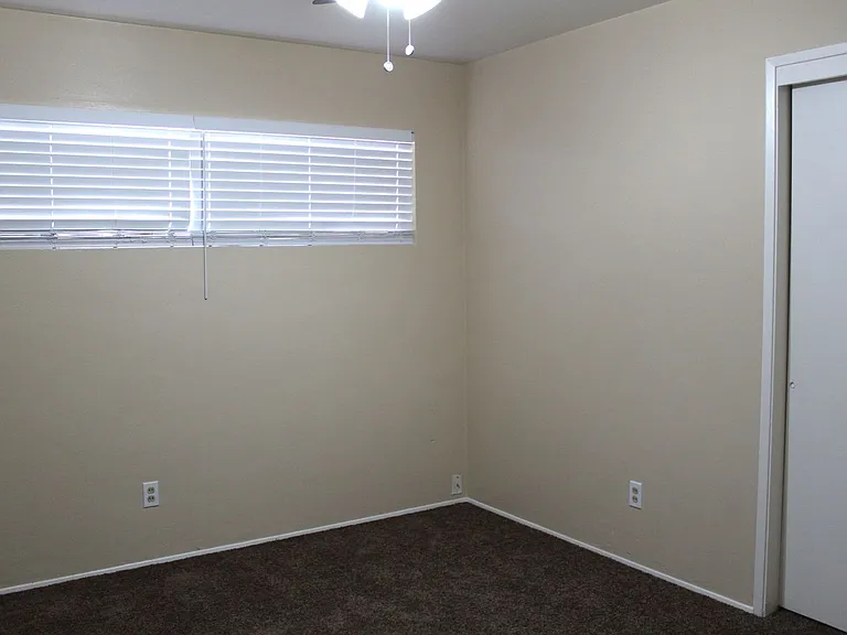 2109 Belvedere Ave — Photo 9