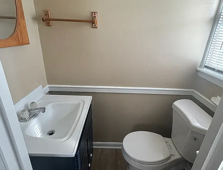 1807 Ashmoor Ln — Photo 19