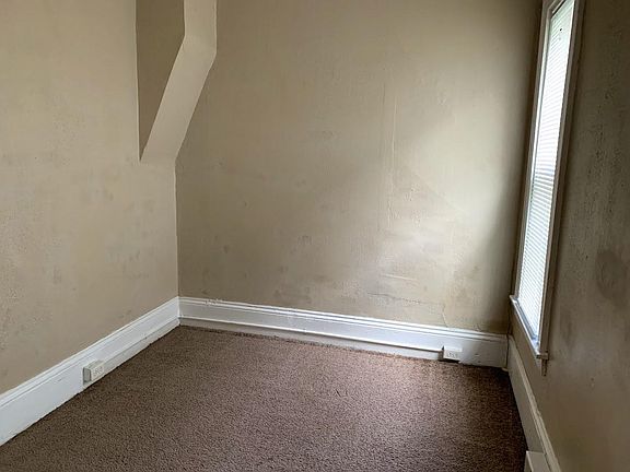 3rd image of 1344 Lafayette Ave NE #1