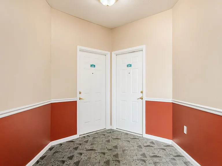 8057 Cranes Crossing Dr — Photo 4