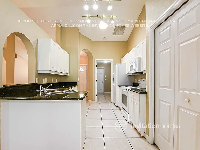 13203 Biscayne Dr — Photo 8