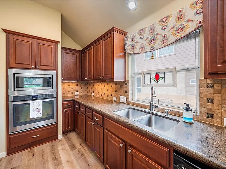 3805 Longhorn Acres St — Photo 5