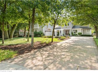 212 Oxford Ave, Clarendon Hills, IL 60514