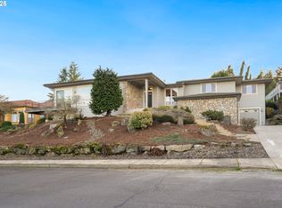 2218 NW Lacamas Dr, Camas, WA 98607